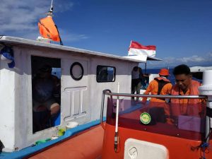 Sembilan Pemancing Terombang-Ambing Di Pulau Hari