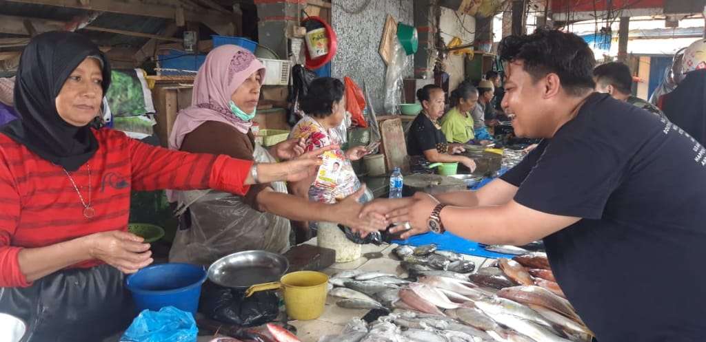 Komitmen Perjuangkan Aspirasi Masyarakat, Yudi Blusukan di Pasar Andonuhu