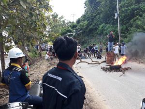 Masyarakat Desa Nii Tanasa, Hentikan Pekerja PLTU