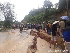 Tak Diperhatikan Pemerintah, Jalan Trans Kendari-Konawe Lumpuh Total