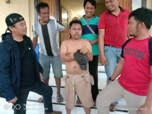 Curi HP Ustadz, Pak Ogah Diamankan Polisi