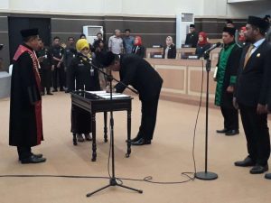 Unsur Pimpinan DPRD Kota Kendari Resmi Dilantik