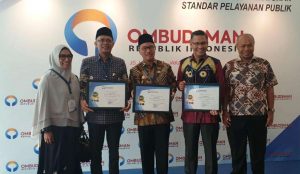 Maksimalkan Pelayanan Publik, Tafdil Diganjar Penghargaan Ombudsman RI