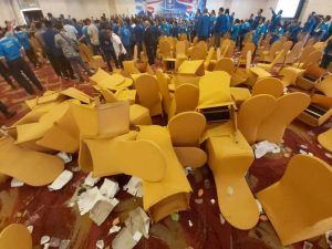 Forum Kongres PAN V Mendadak Berubah Menjadi Aktraksi Sirkus