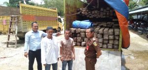 Polres Konawe Serahkan Dua Pelaku dan 270 Batang Kayu Illegal ke Kejari