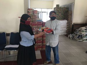 PT Bososi Serahkan Ribuan Paket Sembako Ditengah Pandemi Covid-19