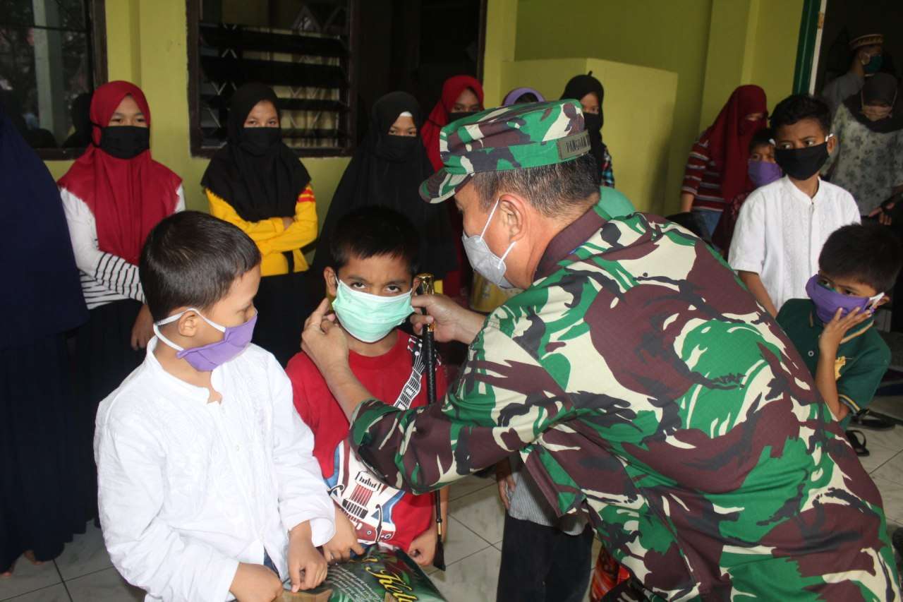 Salurkan Bantuan ke Panti Asuhan, Pangdam Hasanuddin: Semua Harus Bergerak Untuk Saling Membantu