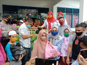 TP PKK Konawe Salurkan Bantuan Dinsos Untuk Para Lansia dan Disabilitas