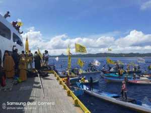Arak-arakan Ratusan Perahu, Sambut Paslon HALO Dari Kapal Napoleon