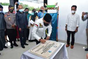 Tafdil Resmikan Perpustakaaan Dengan Anggaran Rp 10 Miliar