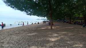 Objek Wisata Permandian Toronipa Tetap Ramai