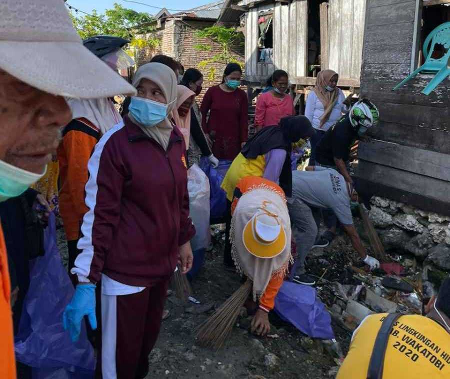 Peringati HUT Ke-13, Gerindra Wakatobi Kumpulkan Enam Ton Sampah