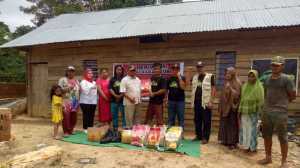 Bantuan Covid-19 DPD Gerindra Sultra Disalurkan, Masyarakat Kolut: Terima Kasih Andi Ady Aksar