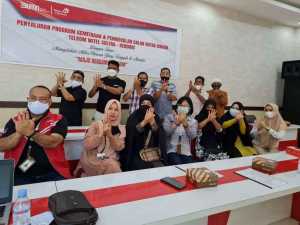 Telkom Witel Sultra Salurkan Dana Program Kemitraan Bantu Pelaku UKM