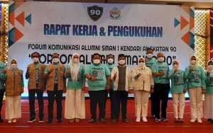 Forkom Alumni SMAN 1 Kendari Angkatan 90 Resmi Dikukuhkan