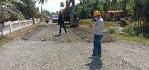 PT VDNI Benahi 2 Kilometer Jalan di Dua Desa