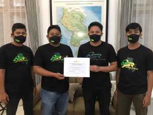 Dimasa PPKM, Relawan ASR Kendari Beri Makanan Gratis Masyarakat Sedang Isoman