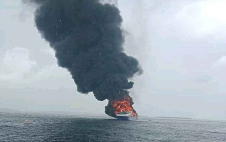 Muat 22 Penumpang, KM BSP Terbakar di Perairan Pulau Baliara