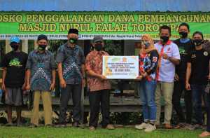 DPD Gerindra Sultra dan ASR Beri Bantuan Pembangunan Mesjid di Kecamatan Soropia