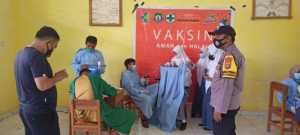 Disetujui Orang Tua, Ratusan Siswa SMA O6 Bombana Divaksinasi 