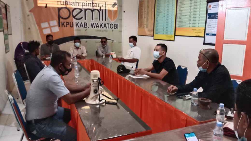 Kantor KPU Wakatobi Digeruduk, Ketua Beserta Anggotanya Diminta Mundur  