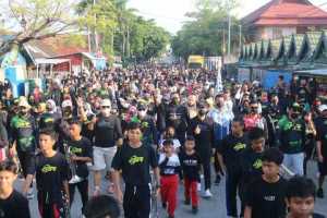 ASR Gelar Jalan Santai dan Vaksinasi di Kota Baubau