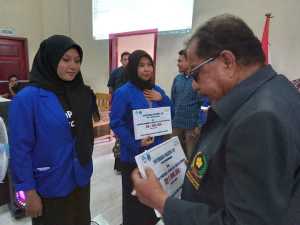 Puluhan Mahasiswa ITBM Wakatobi Terima Beasiswa UKT