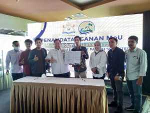 Bangun Perekonomian, Kadin Sultra Tandatangani MoU Dengan 14 Lembaga