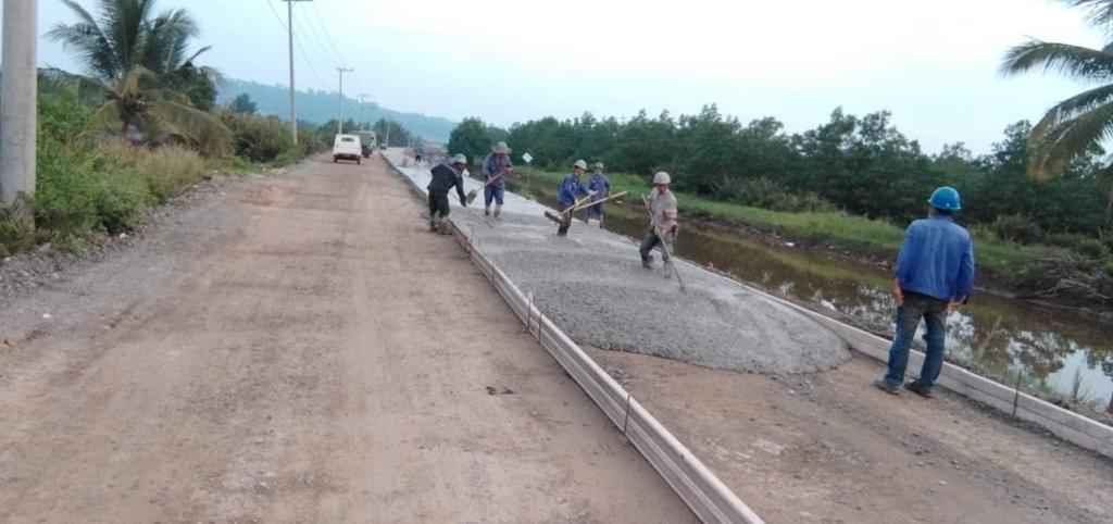 PT VDNIP Beton Jalan di Tobi Meita Sepanjang Tiga Kilometer