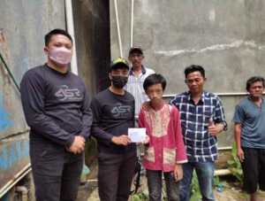 Sambangi Rumah Tak Layak Huni, ASR Kendari Beri Santunan