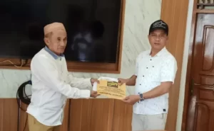 Gerindra-ASR Beri Bantuan ke Tiga Anak Penderita Hidrosefalus di Konsel