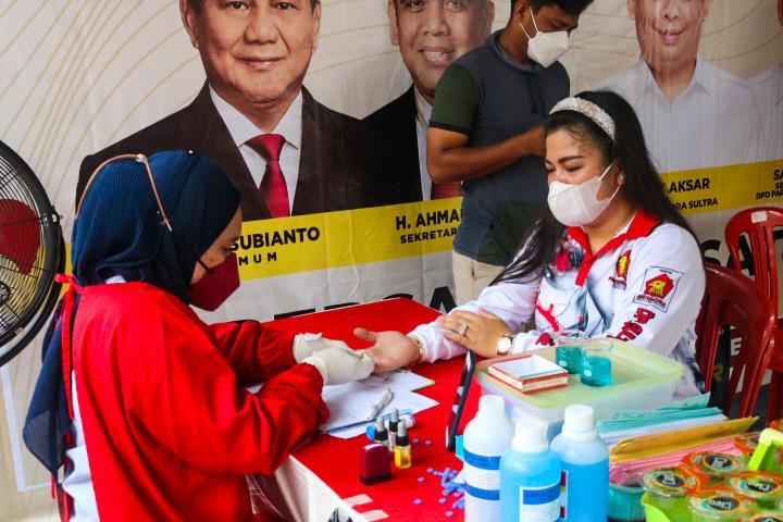 Disambut Antusias Warga Kendari, Donor Darah HUT ke-14 Partai Gerindra Sukses Kumpulkan Ratusan Kantong Darah