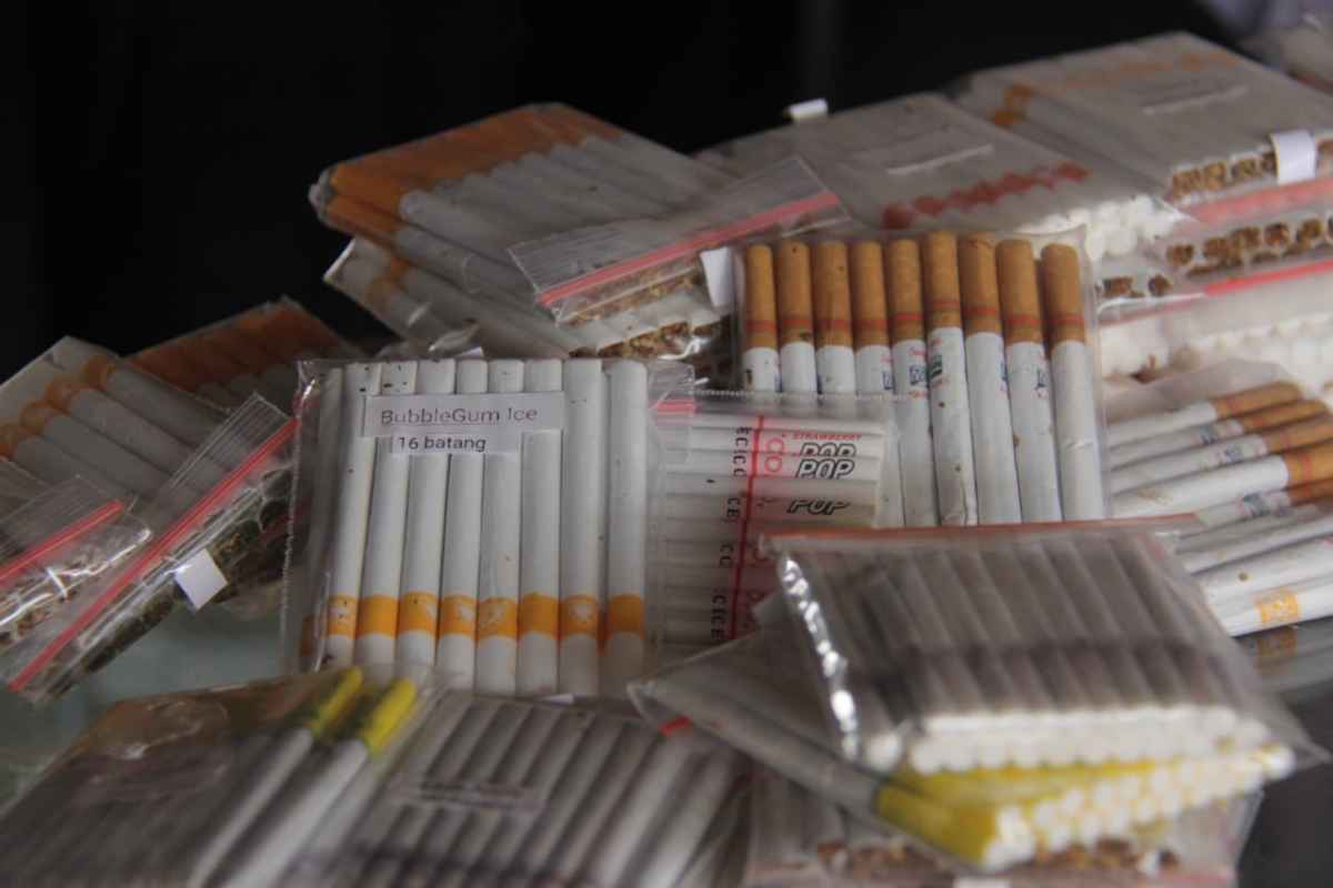 Tiga Hari Operasi Pasar, Bea Cukai Kendari Sita Belasan Ribu Batang Rokok Ilegal 
