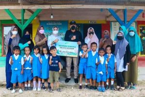 Prihatin Belasan Tahun Gedung PAUD di Konsel Tak Direhab, ASR Serahkan Bantuan Pembangunan Gedung Baru