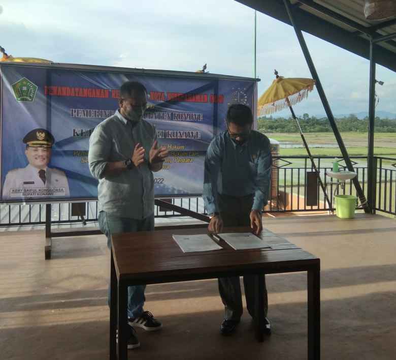 Tanda Tangan MoU, Kejari Konawe Kontrol Pemkab dalam Bidang Hukum