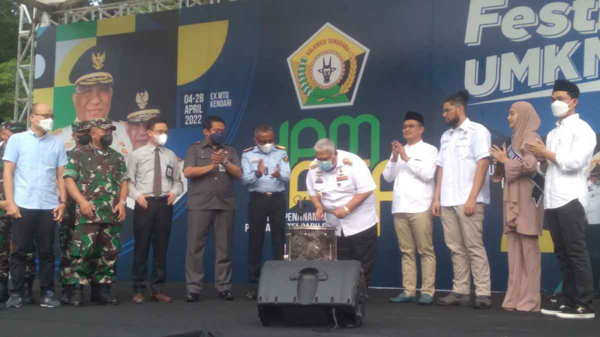 DPM-PSTP Sultra Dorong Perekonomian Lewat Festival, Berbagai Kuliner dan Souvenir Dipamerkan
