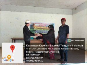 Bantu Ekonomi Warga, Pemdes Lamendora Bagikan BLT DD Rp 900 Ribu Per-KPM