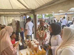 Kadin Sultra Gelar Pasar Murah Jelang Lebaran, Jual Bahan Pokok Dibawah Harga Pasar