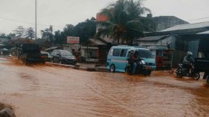 Kerap Jadi Langganan Banjir, Warga Jalan DI Panjaitan Sebut Pemkot Kendari Lakukan Pembiaran