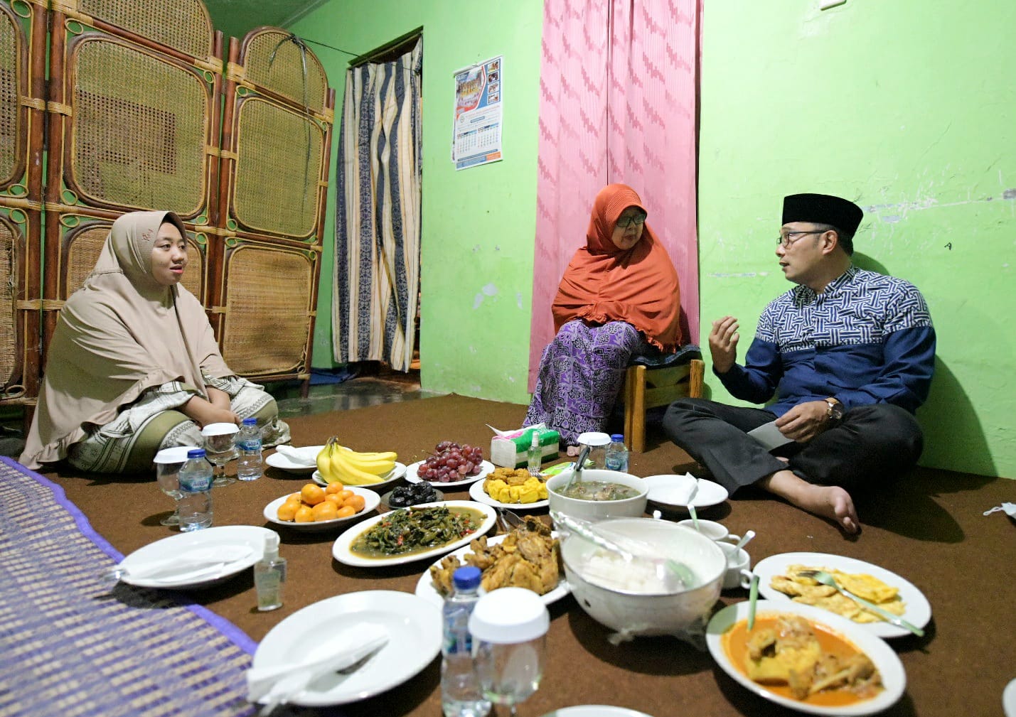 Mak Endah Kaget Rumahnya Didatangi Ridwan Kamil saat Sahur