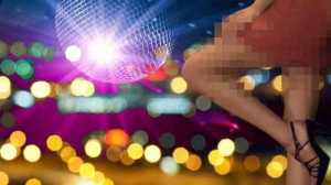 Manjakan Pengunjungnya, D’Liquid Kendari Sajikan Tarian Erotis