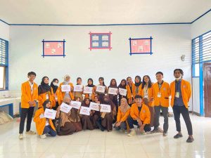 Mahasiswa KKN UHO Sosialisai Literasi Digital di SMAN 1 Pondidaha