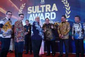 Didaulat jadi Tokoh Inovatif, Ketua Kadin Sultra Raih Penghargaan Sultra Award 2022