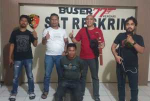 Sakit Hati, Tukang Ojek di Kendari Tebas Selingkuhan Istri Pakai Parang