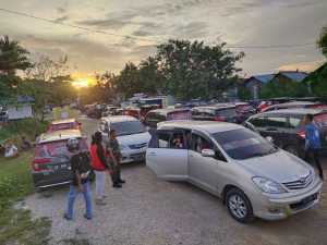 Carut Marutnya Antrian Kendaraan di Pelabuhan, Sebabkan Kontingen Porpov Sultra Banyak Terlantar