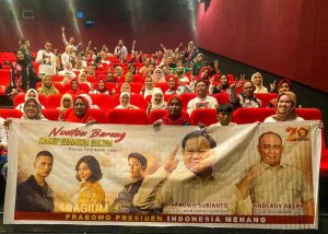 Tingkatkan Rasa Nasionalis Kadernya, Ratusan Kader Gerindra Sultra Gelar Nobar Film "Adagium"