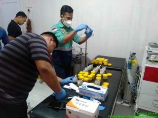 Perangi Narkoba, PT BMR Tes Urine Seluruh Karyawannya