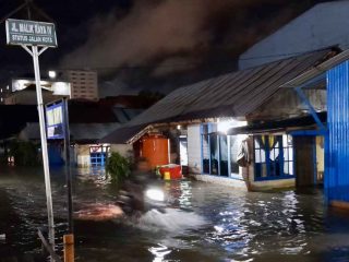 Intensitas Hujan Tinggi, Banjir “Bergerak” di Kendari