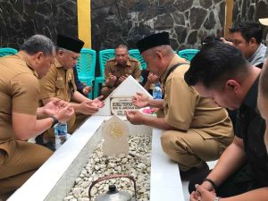 Bupati Konawe Siarah Makam GTS