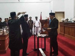 PAW Anggota DPRD Bombana, Almarhum Ahmad Mujahid Dilantik